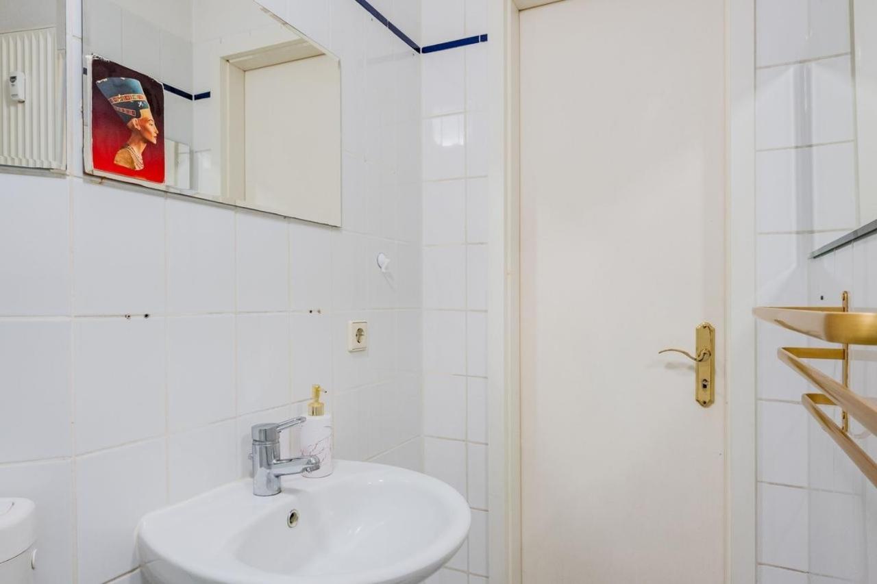 Tranquil Retreat Prenziberlin Near Alexanderplatz * Berlim